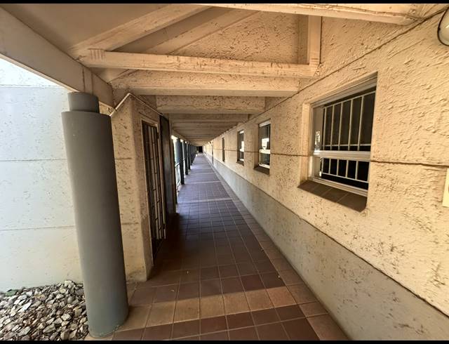 5,000M² BUSINESS CENTRE FOR SALE IN KEMPTON PARK CENTRAL